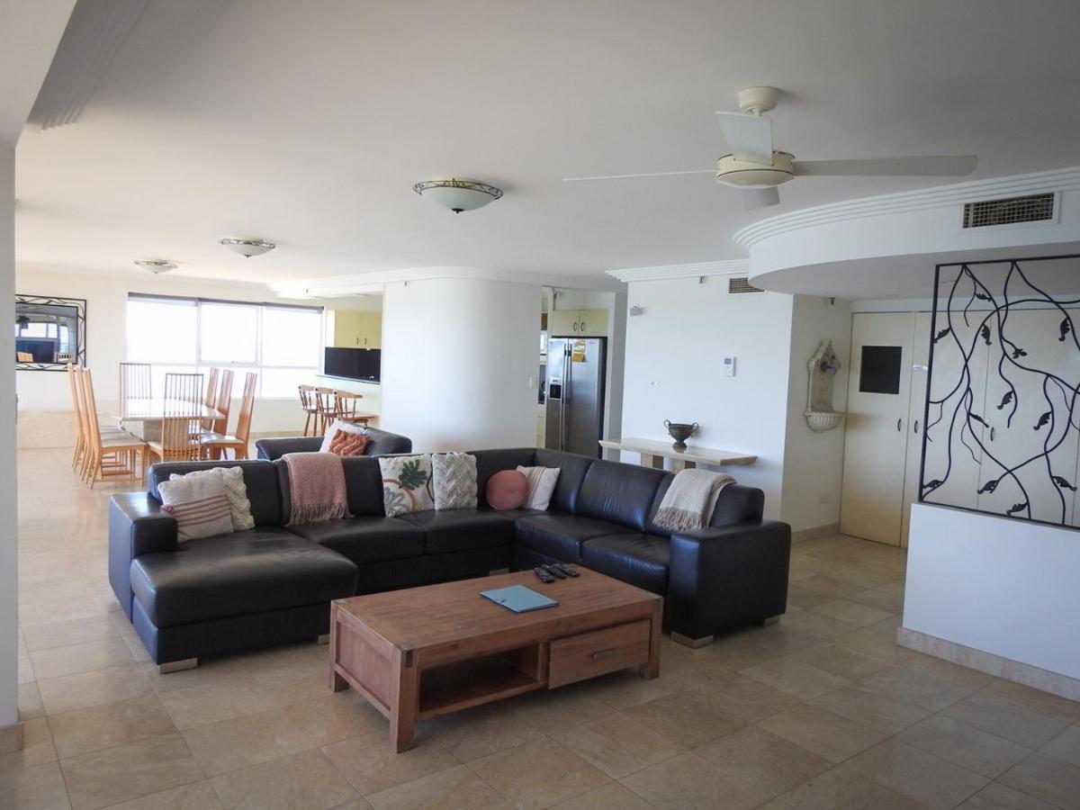 גולד קוסט Zenith Ocean Front Apartments מראה חיצוני תמונה