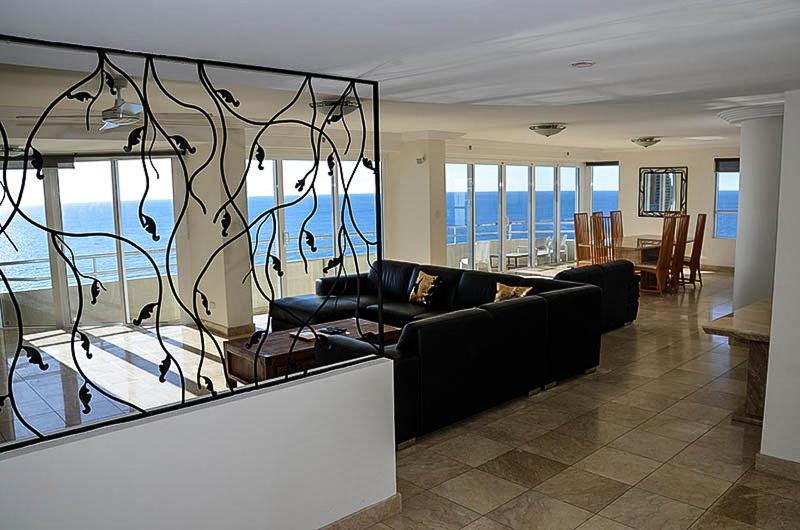 גולד קוסט Zenith Ocean Front Apartments מראה חיצוני תמונה